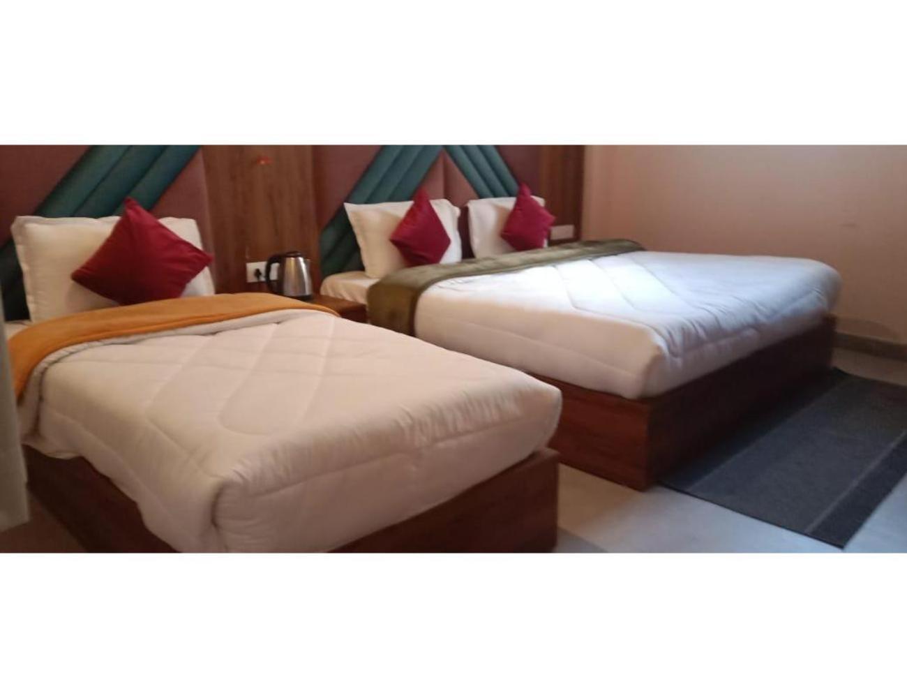 Hotel Maa Bhuvneshwari, Badrinath Ngoại thất bức ảnh