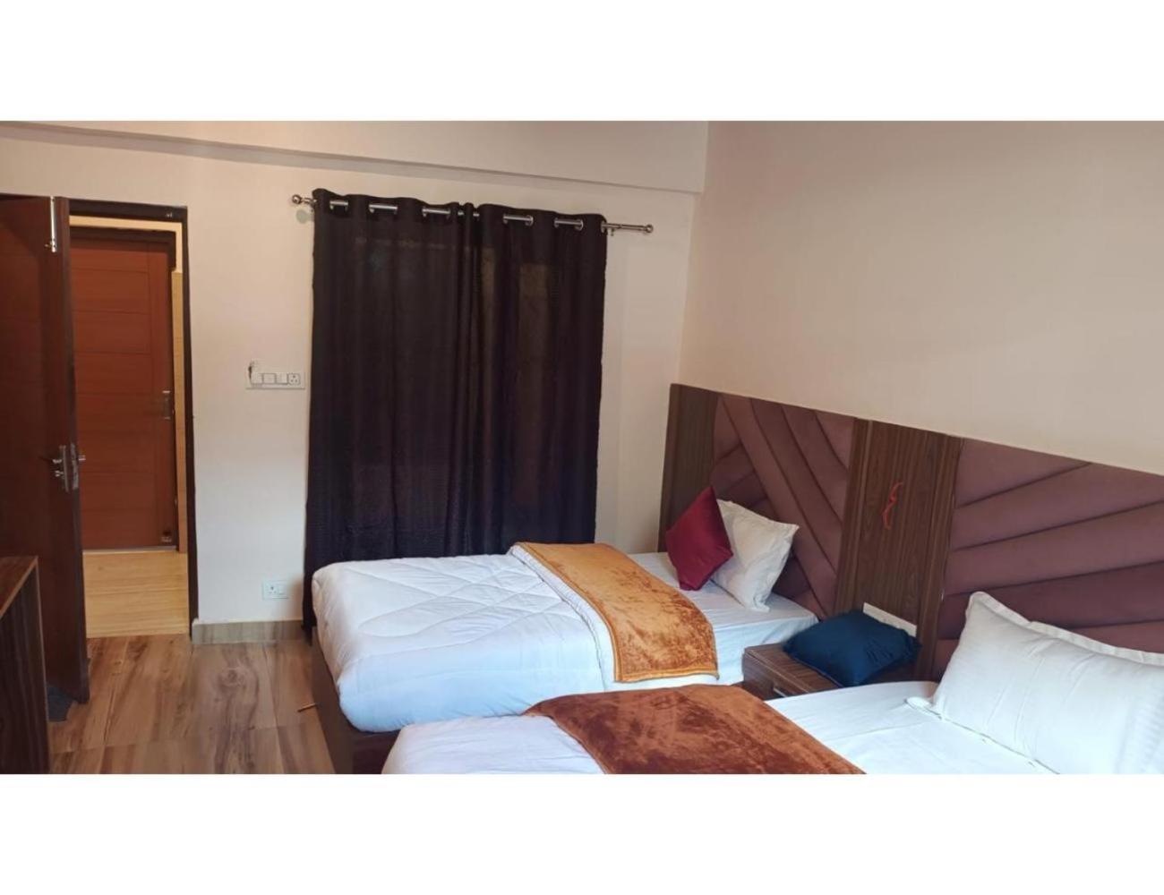 Hotel Maa Bhuvneshwari, Badrinath Ngoại thất bức ảnh